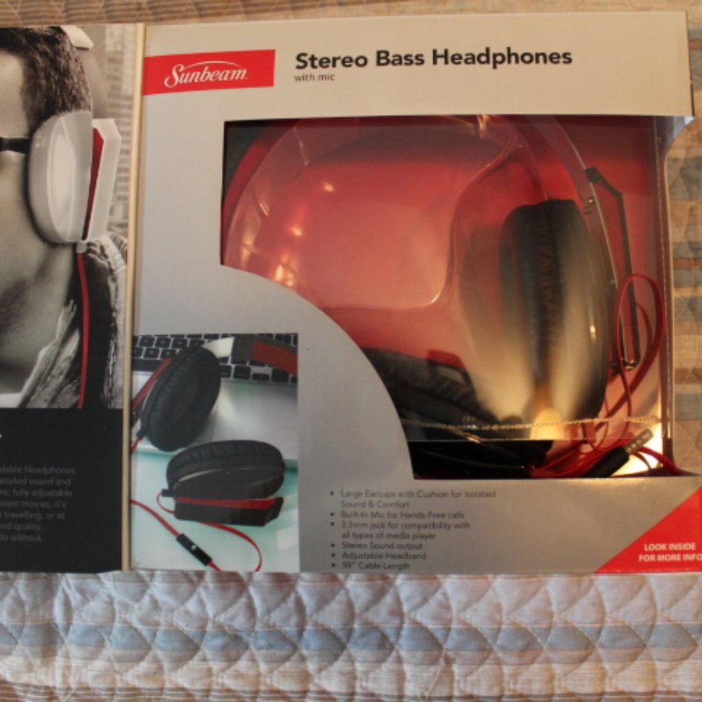 ⭐️CLEARANCE SALE⭐️💖HOST PICK💖 Stereo Bass Headphones with mic - Picture 8 of 13